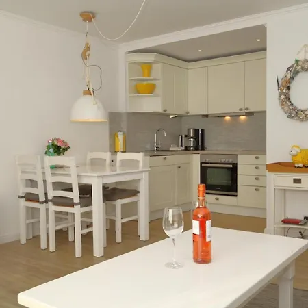 Kaeptn-christiansen-app-42 Westerland